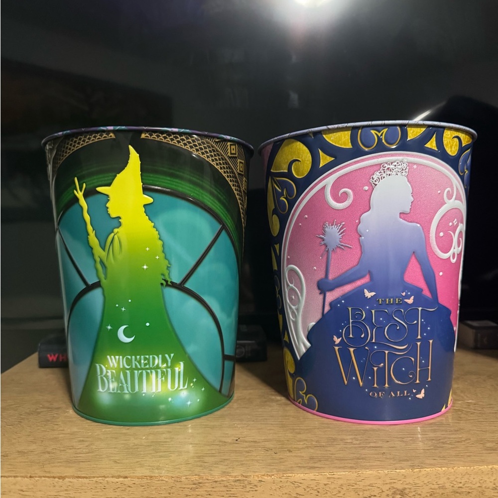 Glinda and Elphaba buckets